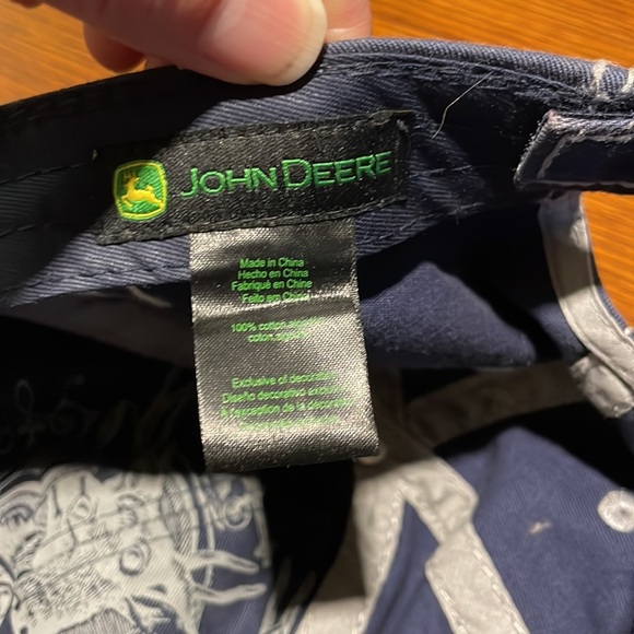 John Deere Licensed Trademark Adjustable Hat/Cap - Picture 4 of 5